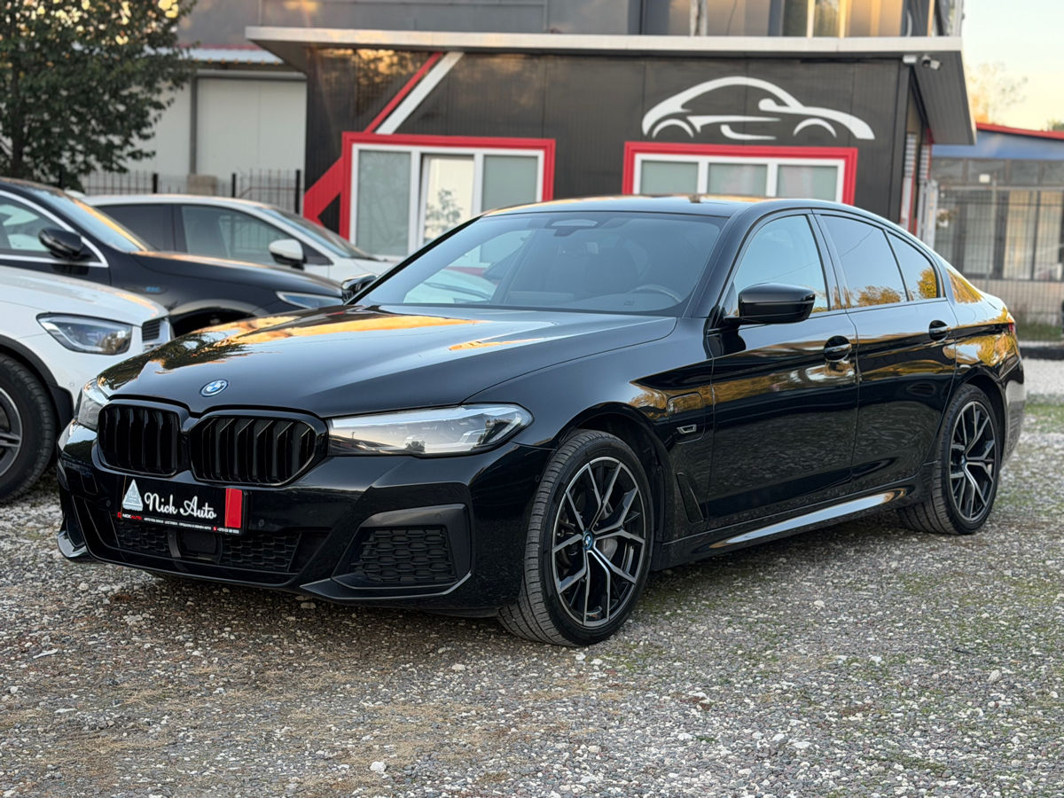 BMW 545 E 2022